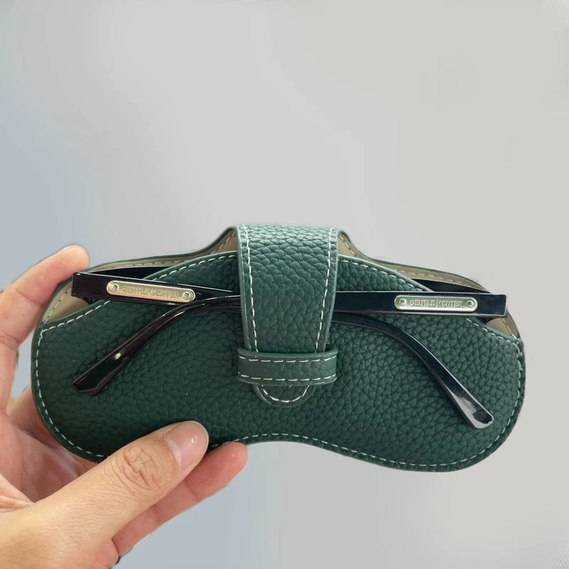 STUDIO CASE